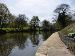 Landing stage