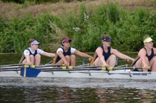 Women’s Elite 4x- race at Durham City Regatta