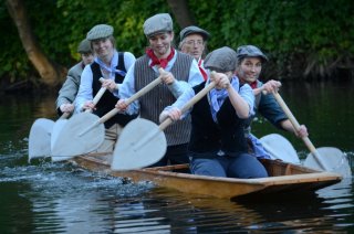 Coal trimmers paddlers